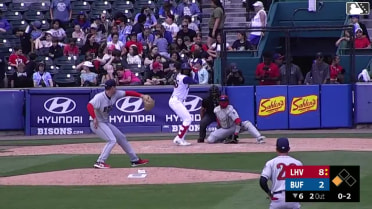 Je'Von Ward homers (4) on a fly ball to right center field. Willie MacIver scores.