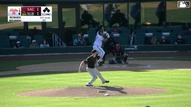 Tristan Beck Ball In Dirt to Niko Kavadas