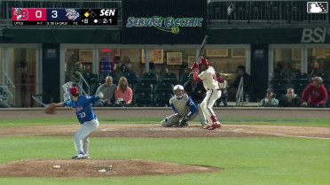 Bryan De La Cruz singles on a soft fly ball to right fielder RJ Schreck. Otto Kemp scores.