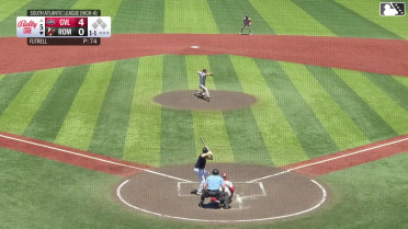 Mac Guscette homers (2) on a fly ball to left field.