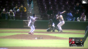 Victor Duarte singles on a ground ball to left fielder Abdias De La Cruz. Truitt Madonna scores. Victor Duarte to 3rd. Victor Duarte advances to 3rd, on a throwing error by third baseman Enyervert Perez.