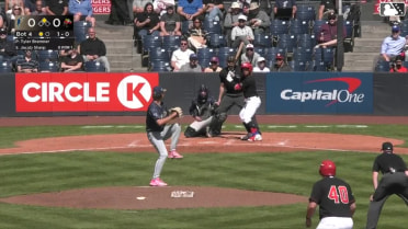 Jacob Sharp singles on a line drive to left fielder Jorge Ruiz. Peyton Williams scores. Jacob Sharp out at 2nd on the throw, left fielder Jorge Ruiz to second baseman Johan Macias.