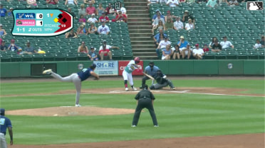 Wuilfredo Antunez singles on a line drive to right fielder Yeremy Cabrera. Juan Villavicencio scores.