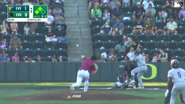 Brandon Eike out on a sacrifice fly to right fielder Trevor Cohen. Luke Stevenson scores. Felnin Celesten to 3rd.