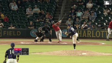 Deyvison De Los Santos' 39th homer of the season 