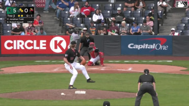 Robert Hipwell homers (3) on a fly ball to left field. Dakota Jordan scores. Carlos Gutierrez scores.