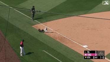 Jack Lopez makes diving catch at third base 