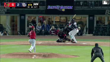 Liover Peguero grounds out softly, second baseman Phillip Glasser to first baseman Andrés Chaparro. Bryan De La Cruz scores. Pedro León to 2nd.