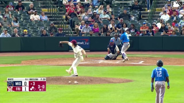 Tommy White doubles (2) on a sharp line drive to center fielder Dylan Dreiling. Cole Conn scores. Leo De Vries scores.