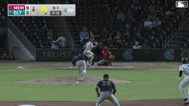 Sam Antonacci walks. LaMonte Wade Jr. scores. Drew Romo to 3rd. Jarred Kelenic to 2nd.