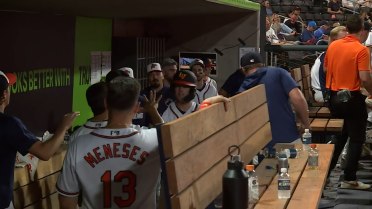 Jack Winkler slugs two home runs in the 6th inning