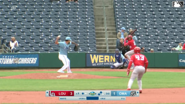 Noelvi Marte singles on a sharp ground ball to right fielder Drew Waters. Edwin Arroyo scores. Héctor Rodríguez scores.