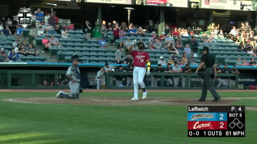 Liover Peguero crushes a solo homer in Double-A