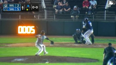 Enddy Azocar flies into a double play, center fielder Pedro Ibarguen to second baseman Luis Lameda. Starlyn Nunez out at 2nd.