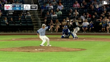 Kala'i Rosario homers (9) on a fly ball to left field.