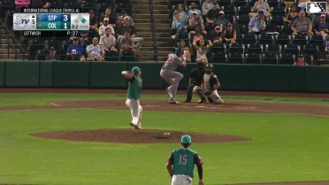 Matt Wallner homers (25) on a fly ball to right field. Gabriel Gonzalez scores.