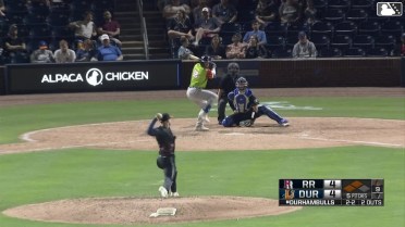 Cam Hill In play, run(s) to Trevor Hauver