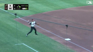 Skyler Messinger makes an impressive back-handed play