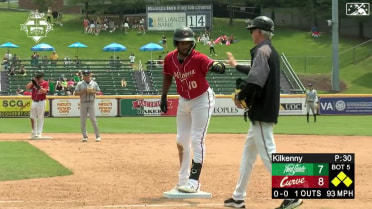 Liover Peguero rips an RBI single in the 5th