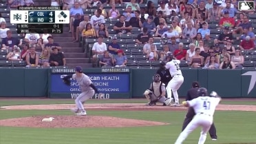 Derek Berg homers (1) on a fly ball to left field. Enmanuel Valdez scores. Dominic Fletcher scores.