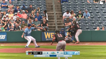 Vince Velasquez In play, run(s) to Seaver King