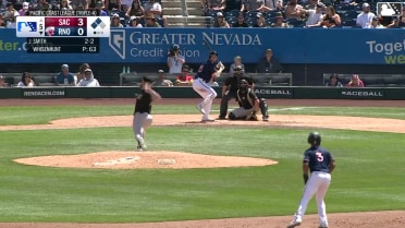 Pavin Smith singles on a line drive to center fielder Jared Oliva. Matt O'Neill scores. Anderdson Rojas scores.