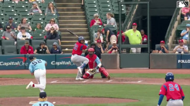 Pedro Ramírez homers (3) on a line drive to right center field. Jonathon Long scores.