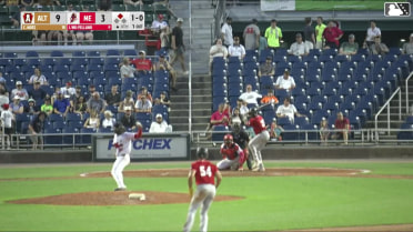 Callan Moss singles on a line drive to right fielder Nelly Taylor. Jesus Castillo scores.