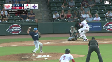 Freili Encarnacion reaches on a throwing error by shortstop Kyle Walker. Mason White scores.
