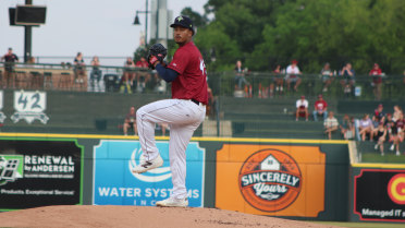 Hammond Extends On-Base Streak to 17 Games in Win 