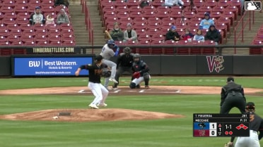Derlin Figueroa doubles (4) on a line drive to center fielder Braylon Payne. Blake Mitchell scores. Ramon Ramirez scores. Austin Charles scores.