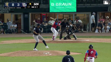 Yerry De los Santos In play, run(s) to Steward Berroa