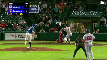Matt Krook In play, run(s) to Lenyn Sosa
