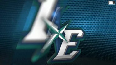 Ricardo Cova triples (2) on a sharp line drive to center fielder Max Durrington.