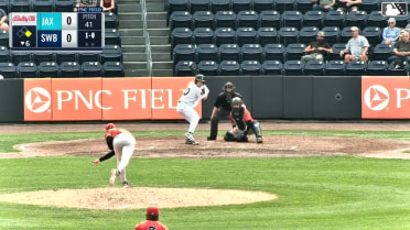 Holt Jones In play, run(s) to Jarred Kelenic