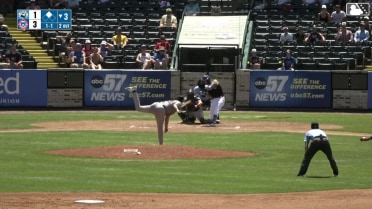 Cristian Hernandez's two-run home run