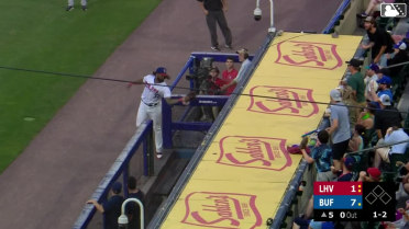 Rainer Nunez's impressive dugout catch