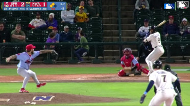 Daniel Vazquez singles on a line drive to center fielder Miguel Ugueto. Sam Kulasingam scores. Brett Squires scores.