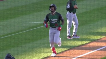 Josue De Paula collects three extra-base hits