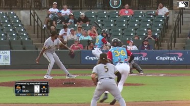 Justin Dunn In play, run(s) to Raynel Delgado