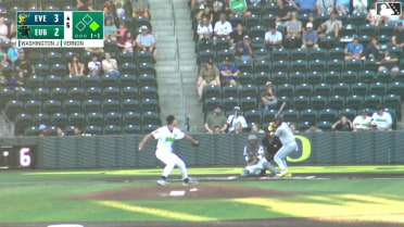 Cade Vernon In play, run(s) to Curtis Washington Jr.