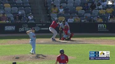 BJ Murray singles on a line drive to left fielder Gabriel Gonzalez. Justin Dean scores. Brett Bateman scores.