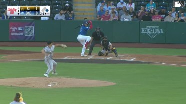 Ryan Ward doubles (8) on a sharp line drive to center fielder Chris Taylor. Enrique Hernández scores.