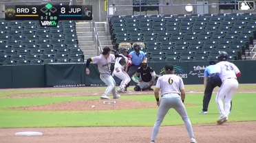 Abrahan Ramirez singles on a line drive to left fielder Canon Reeder. Luis Arana scores.