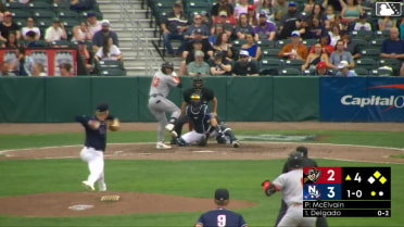 Keiner Delgado doubles (12) on a sharp line drive to center fielder Victor Arias. Javier Rivas scores. Matt King scores.