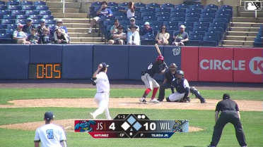 Wuilfredo Antunez singles on a line drive to right fielder Jack Moroknek. Luis Caicuto scores. Nick Biddison to 3rd.