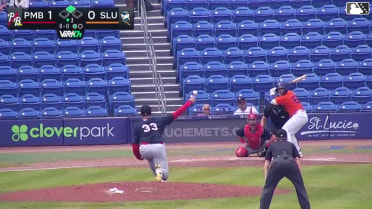 Kevin Villavicencio singles on a ground ball to center fielder Ryan Mitchell. Branny De Oleo scores.