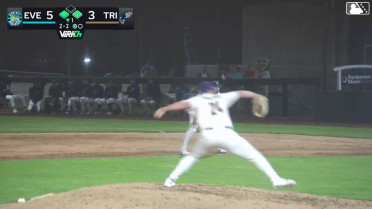 Luke Stevenson singles on a ground ball to right fielder Randy De Jesus, deflected by second baseman Johan Macias. Jonny Farmelo scores. Felnin Celesten scores.
