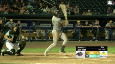 Will Simpson reaches on a fielding error by second baseman Jheremy Vargas. Émilien Pitre scores. Theo Gillen to 2nd.