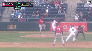 Jonny McGill singles on a line drive to right fielder David Calabrese. Kendrey Maduro scores. Harold Coll to 3rd.